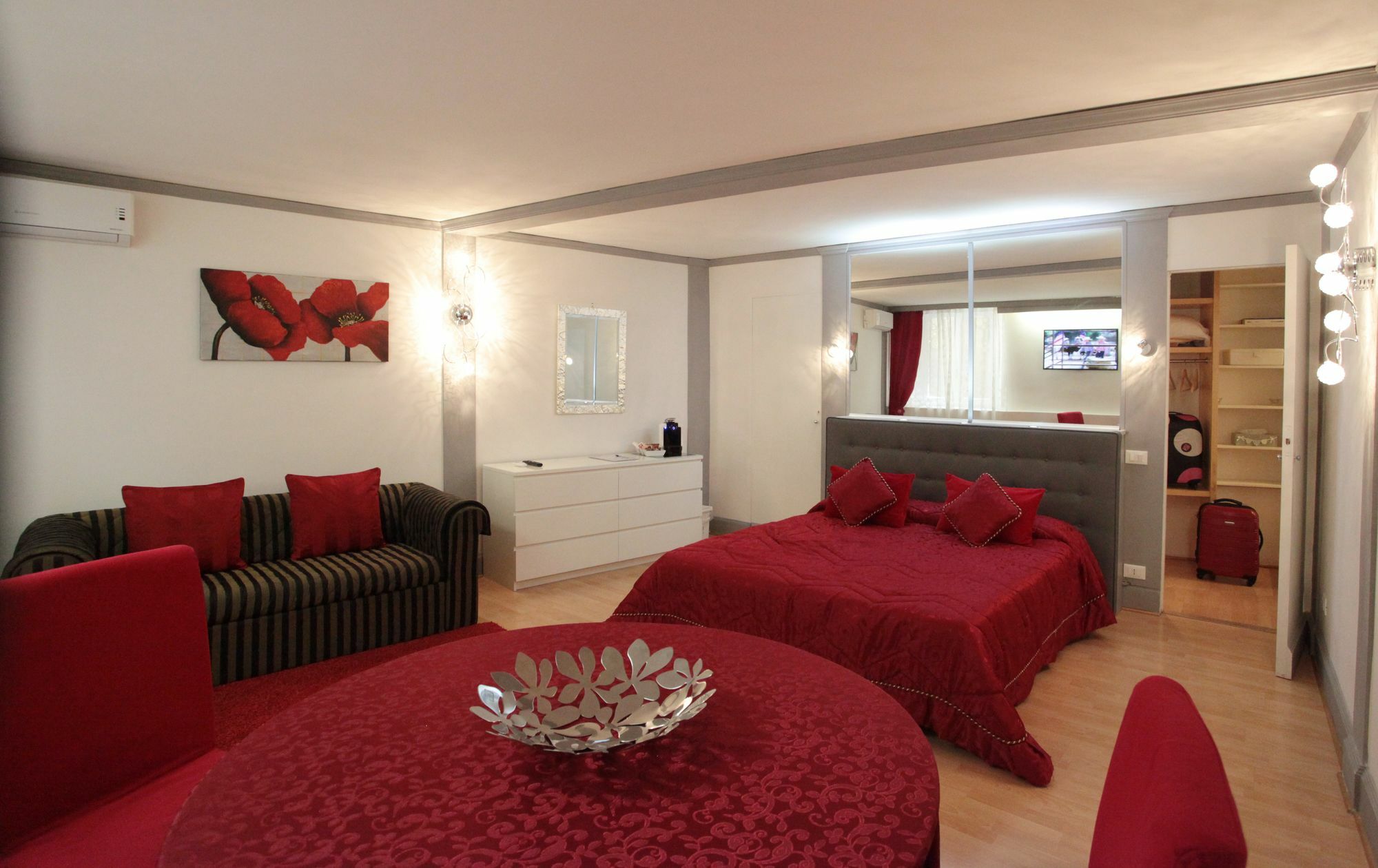 Luxury Fashion Suites Rom Eksteriør billede